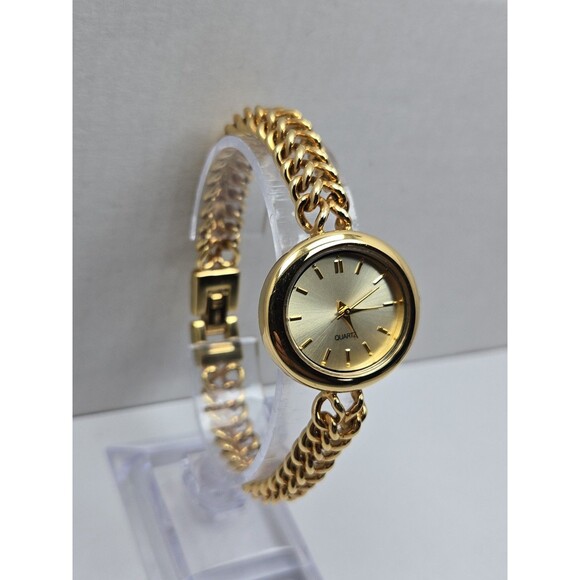 Metropolitan Museum Of Art MMA Women Gold Tone Bracelet Watch Quartz New Battery main image 5